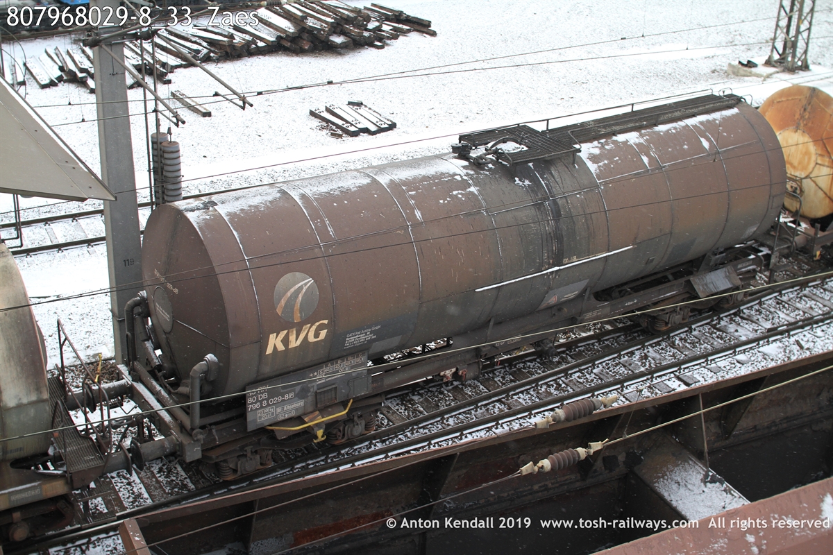 807968029-8_33_Zaes.JPG